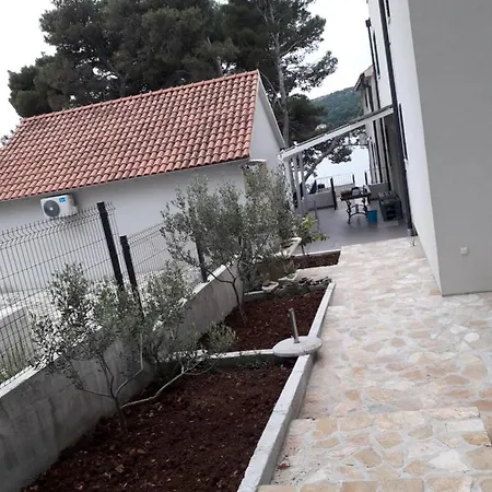 Apartment More Sumartin *